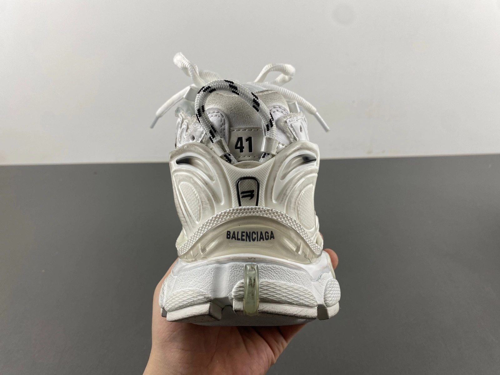 Men's Runner Gradient Sneaker in White black
