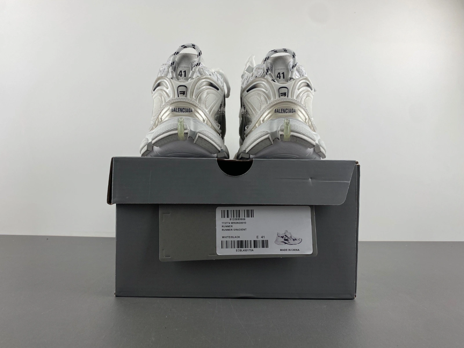 Men's Runner Gradient Sneaker in White black