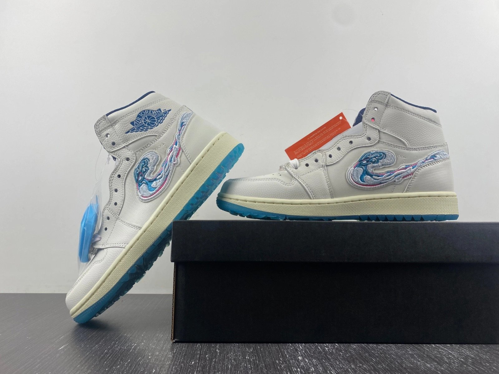 Michelle Wie West x Air Jordan 1 High Golf Pebble Beach  FV3565-100