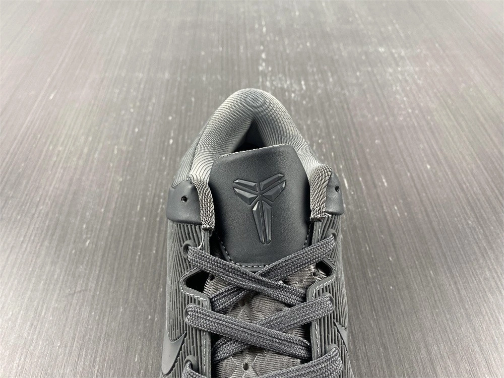 NIKE  Zoom Kobe 7 'Fade To Black'  869460 442