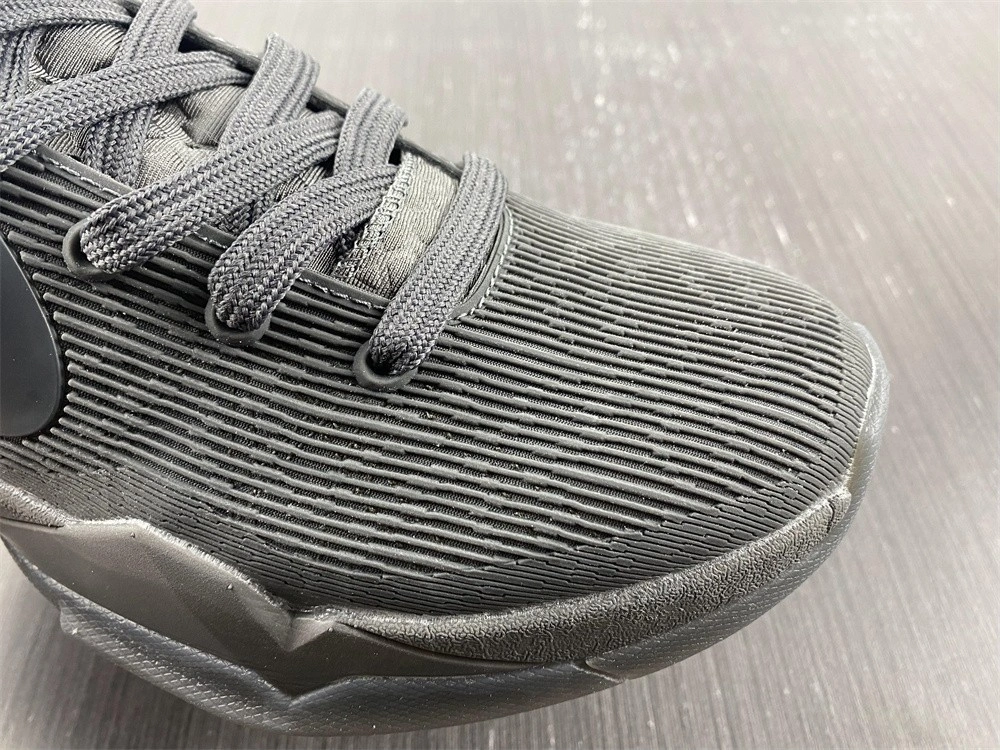 NIKE  Zoom Kobe 7 'Fade To Black'  869460 442