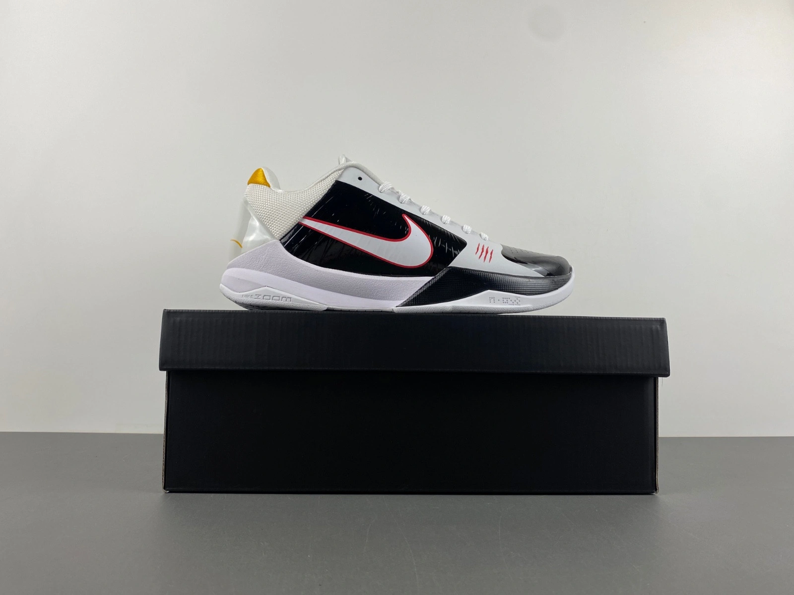 NIKE KOBE 5 PROTRO ALTERNATE BRUCE LEE CD4991-101