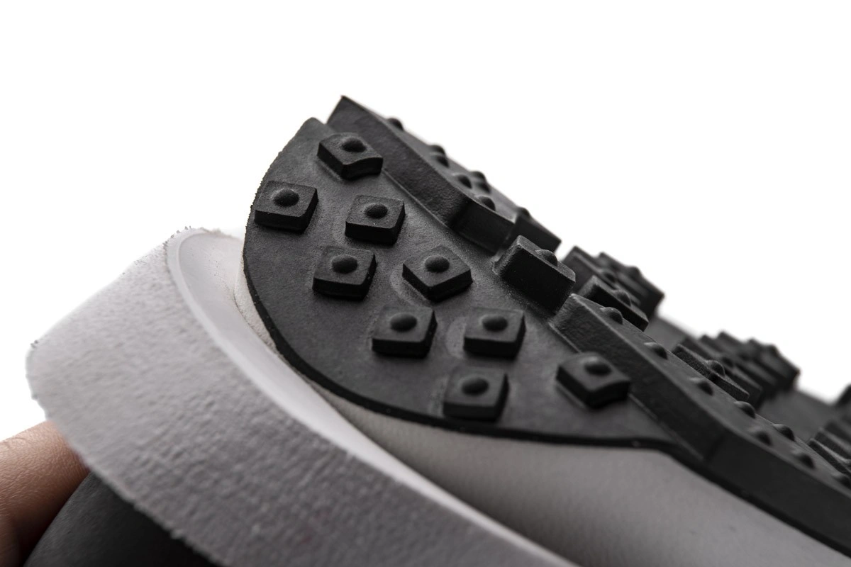 NIKE SACAI X LD WAFFLE BLACK BV0073-001