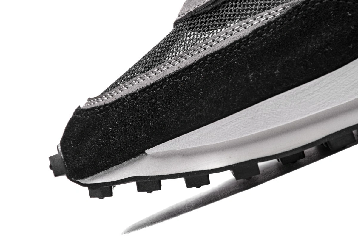 NIKE SACAI X LD WAFFLE BLACK BV0073-001