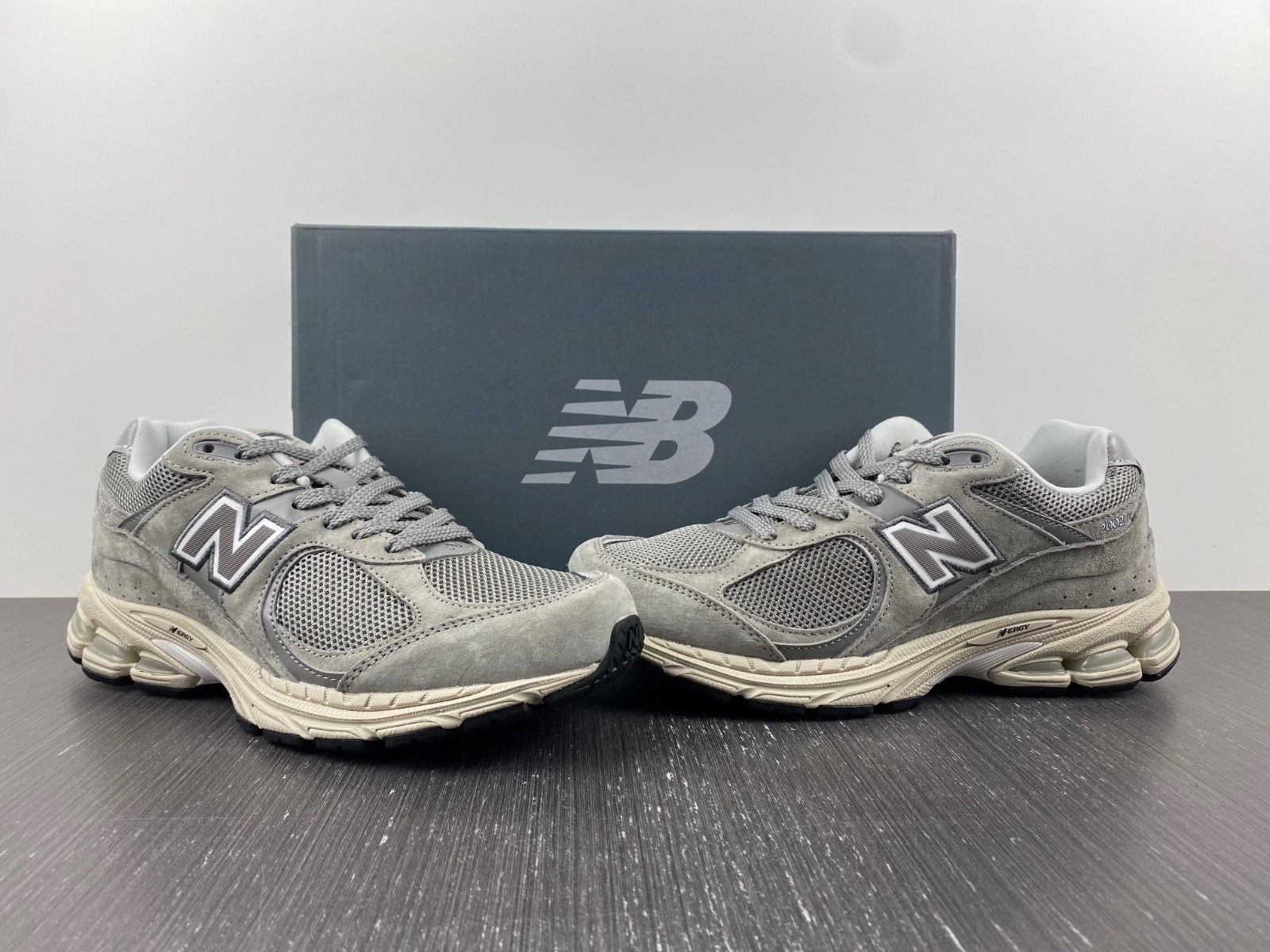 New Balance 2002R Marblehead Light Aluminum  ML2002RC