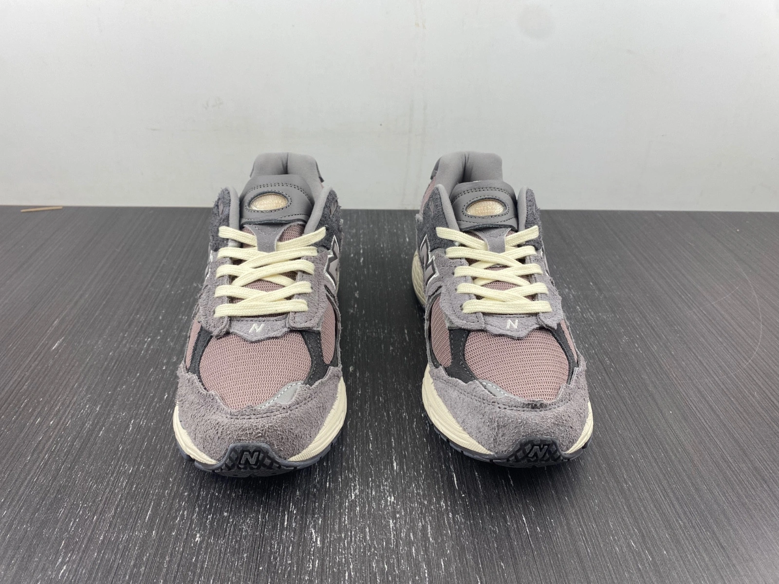 New Balance 2002R 