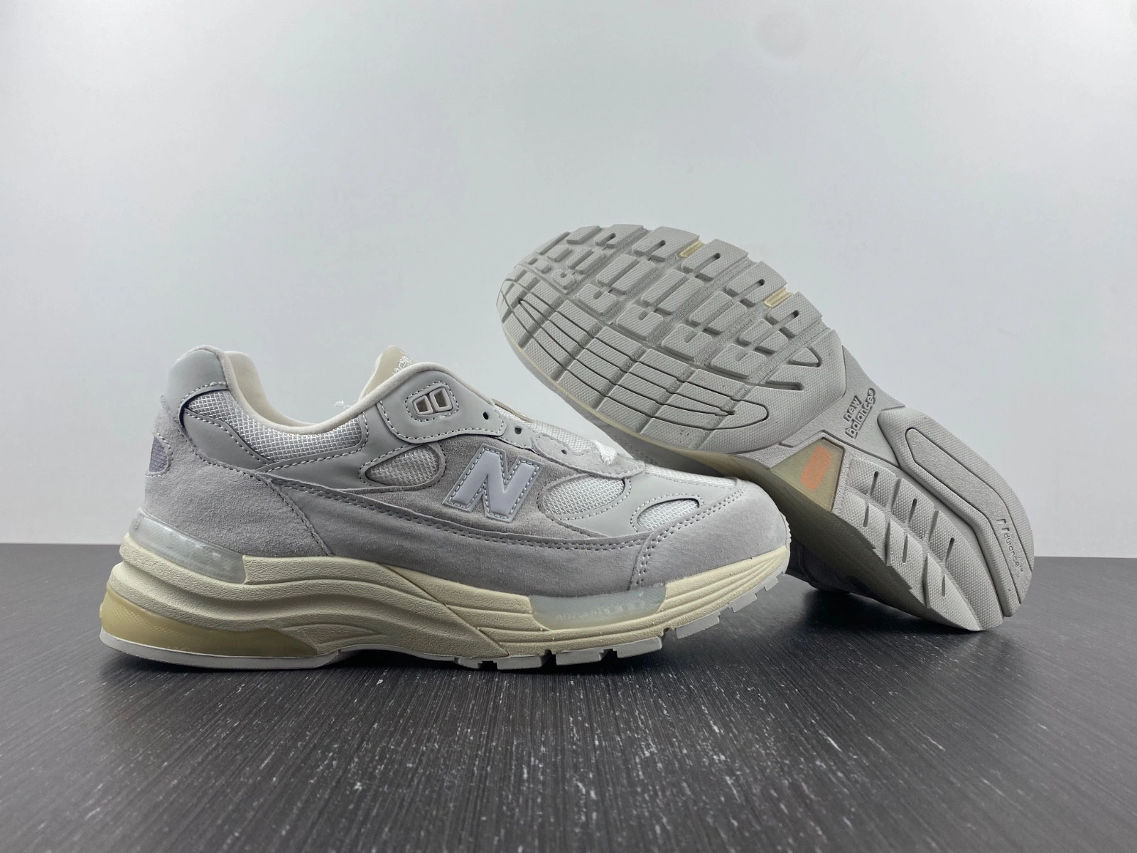 New Balance 992 White Silver   Nimbus Cloud M992MD