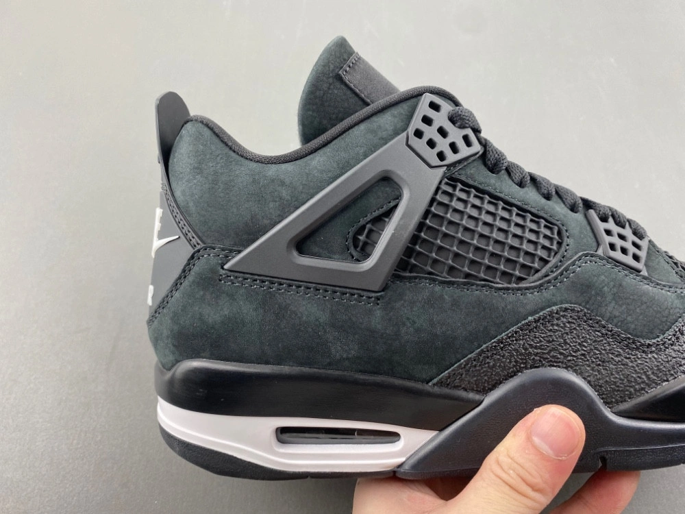 Nigel Sylvester x Air Jordan 4  HF4340-001