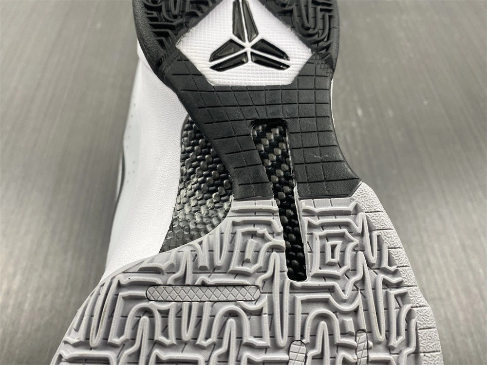 Nike  Zoom Kobe 5 TB 'White Black'    407710-100