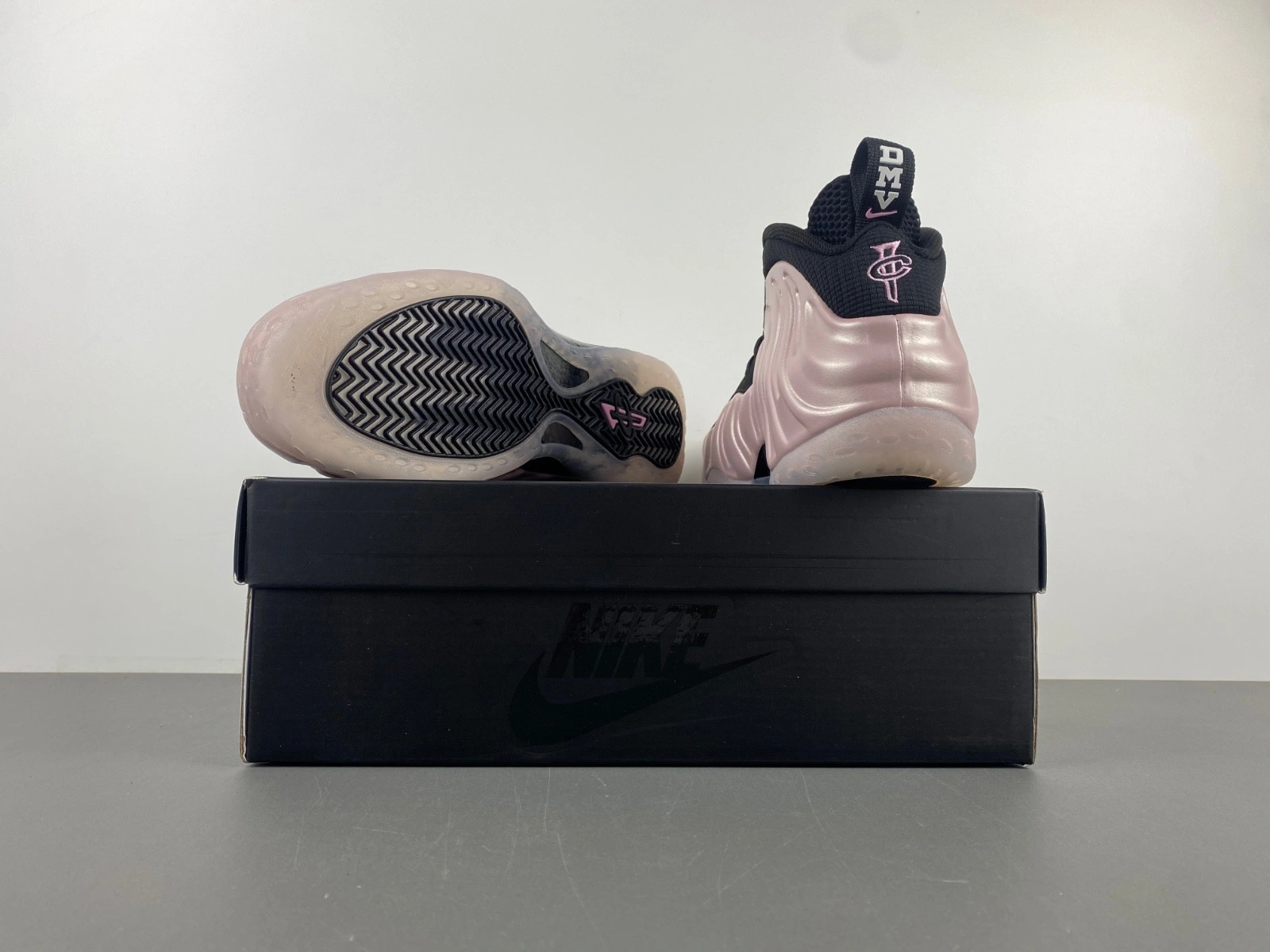 Nike Air Foamposite One DMV Cherry Blossom  HJ4187-001
