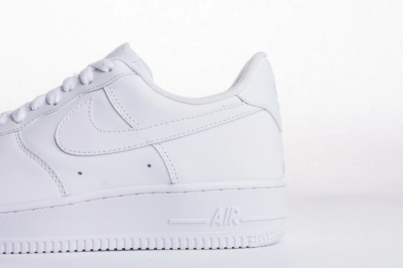 Nike Air Force 1 07  White 315122-111
