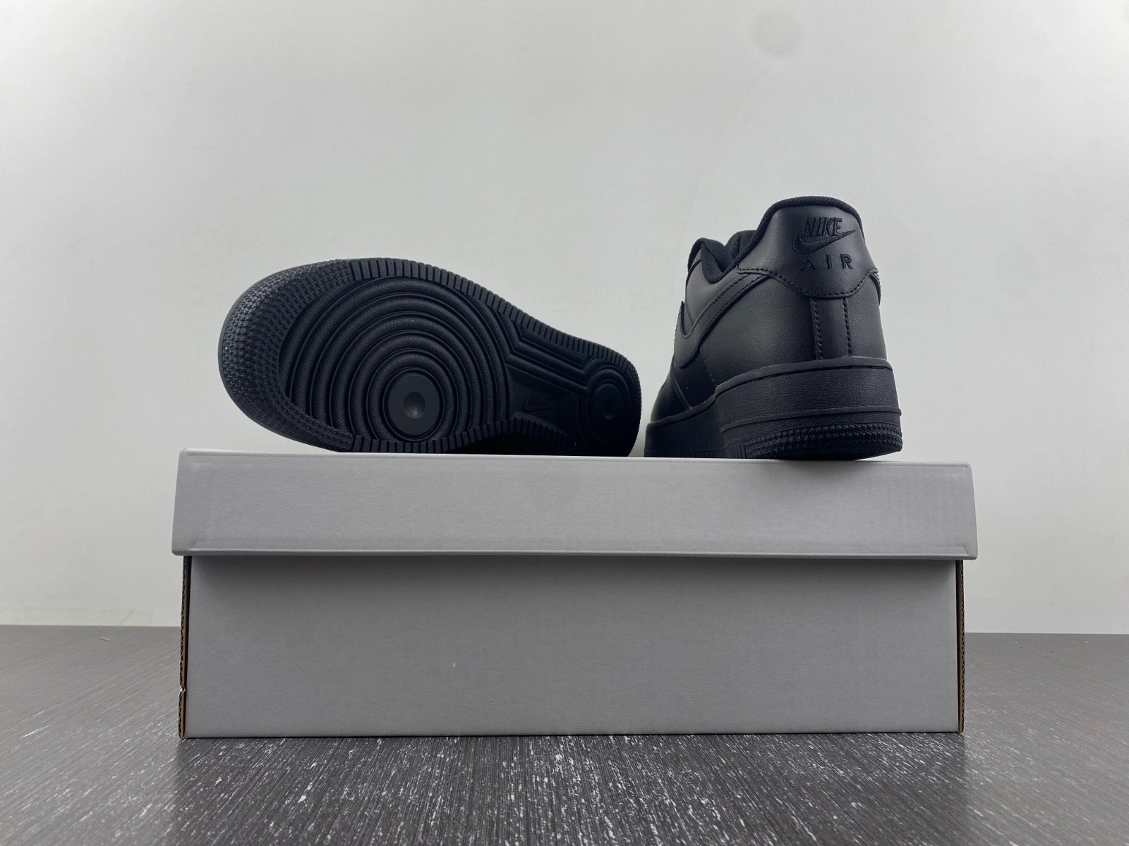 Nike Air Force 1 Low '07 'Triple Black' CW2288-001