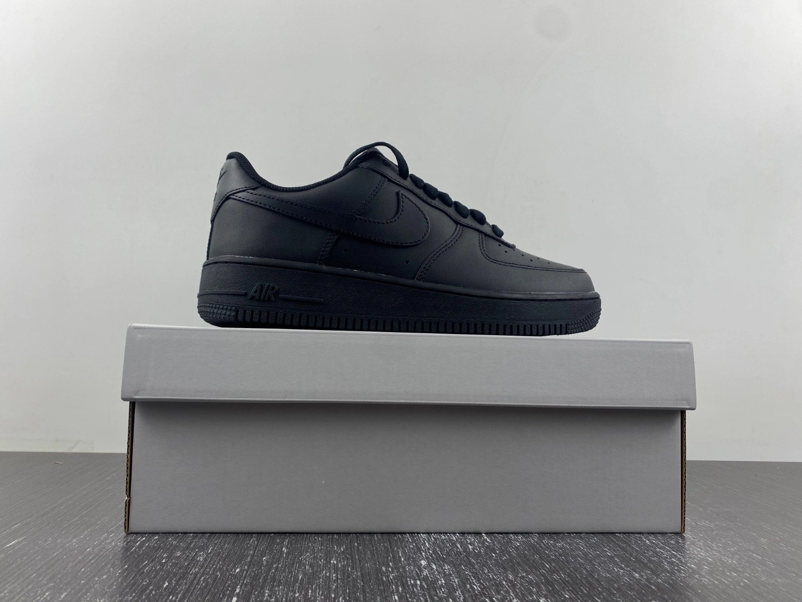 Nike Air Force 1 Low '07 'Triple Black' CW2288-001