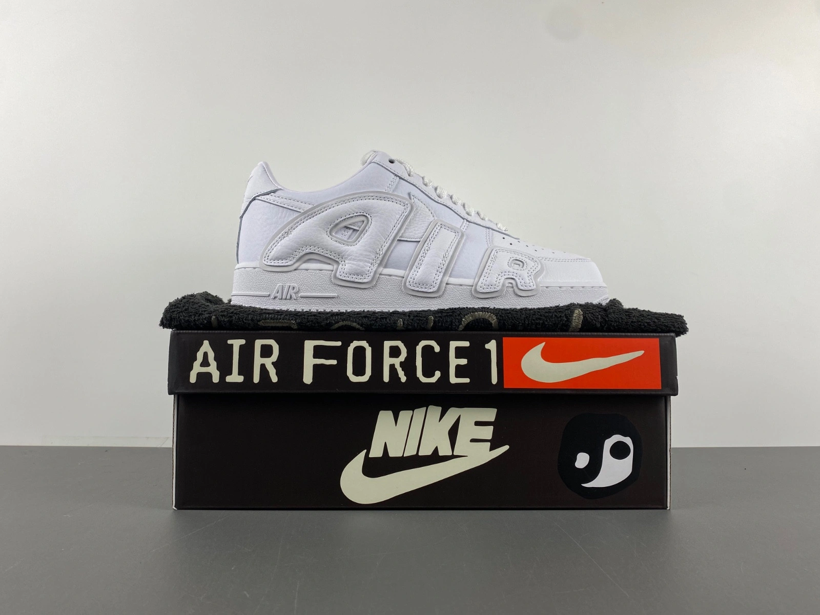 Nike Air Force 1 Low Cactus Plant Flea Market White (2024)  FQ7069-100