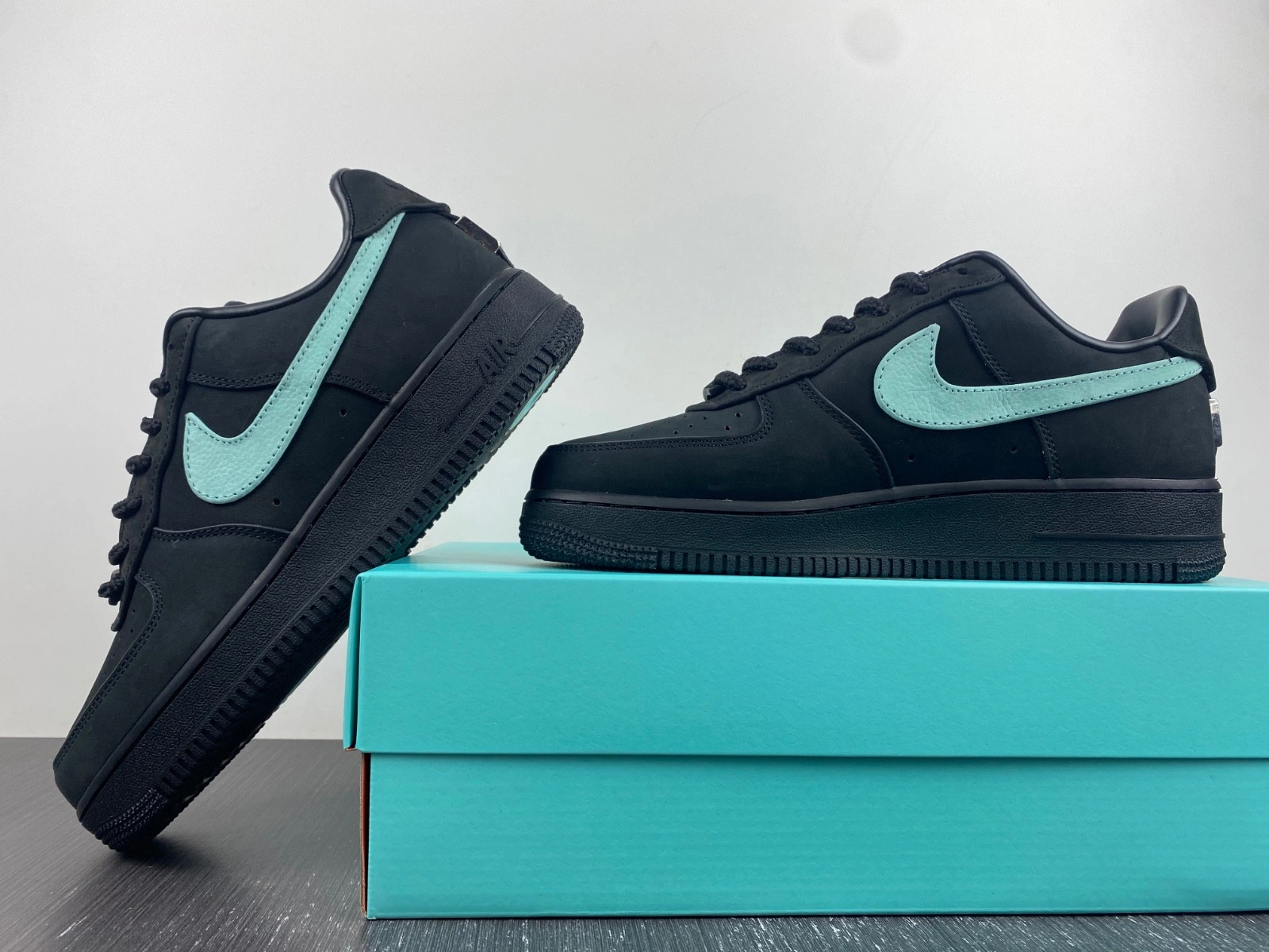 Nike Air Force 1 Low SP Tiffany And Co. - DZ1382-001