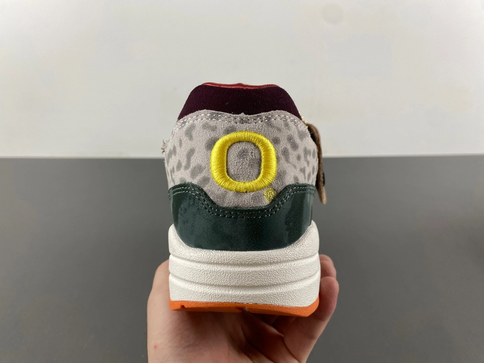 Nike Air Max 1 '87 Luxe University of Oregon PE (2024)  HQ2639-100
