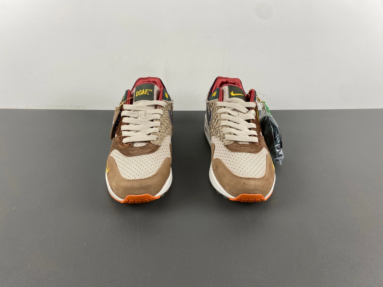 Nike Air Max 1 '87 Luxe University of Oregon PE (2024)  HQ2639-100