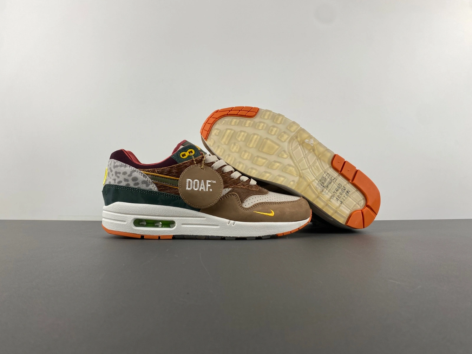 Nike Air Max 1 '87 Luxe University of Oregon PE (2024)  HQ2639-100