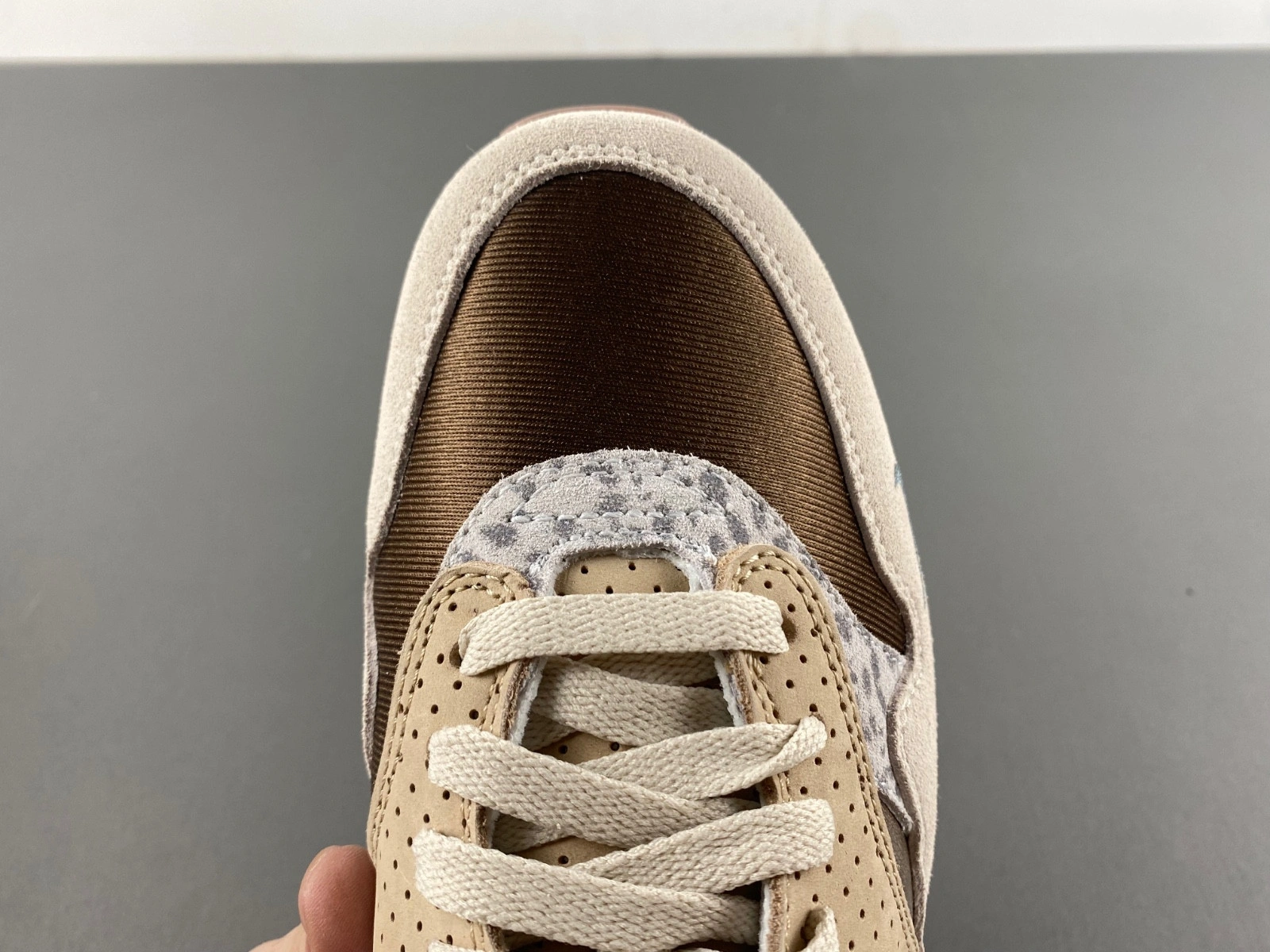 Nike Air Max 1 '87 Premium University of Oregon PE  HQ2640-200