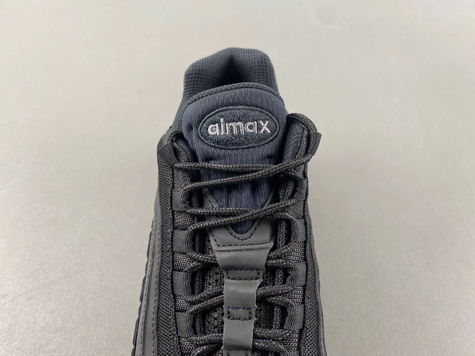 Nike Air Max 95 Essential Triple Black  CI3705-001