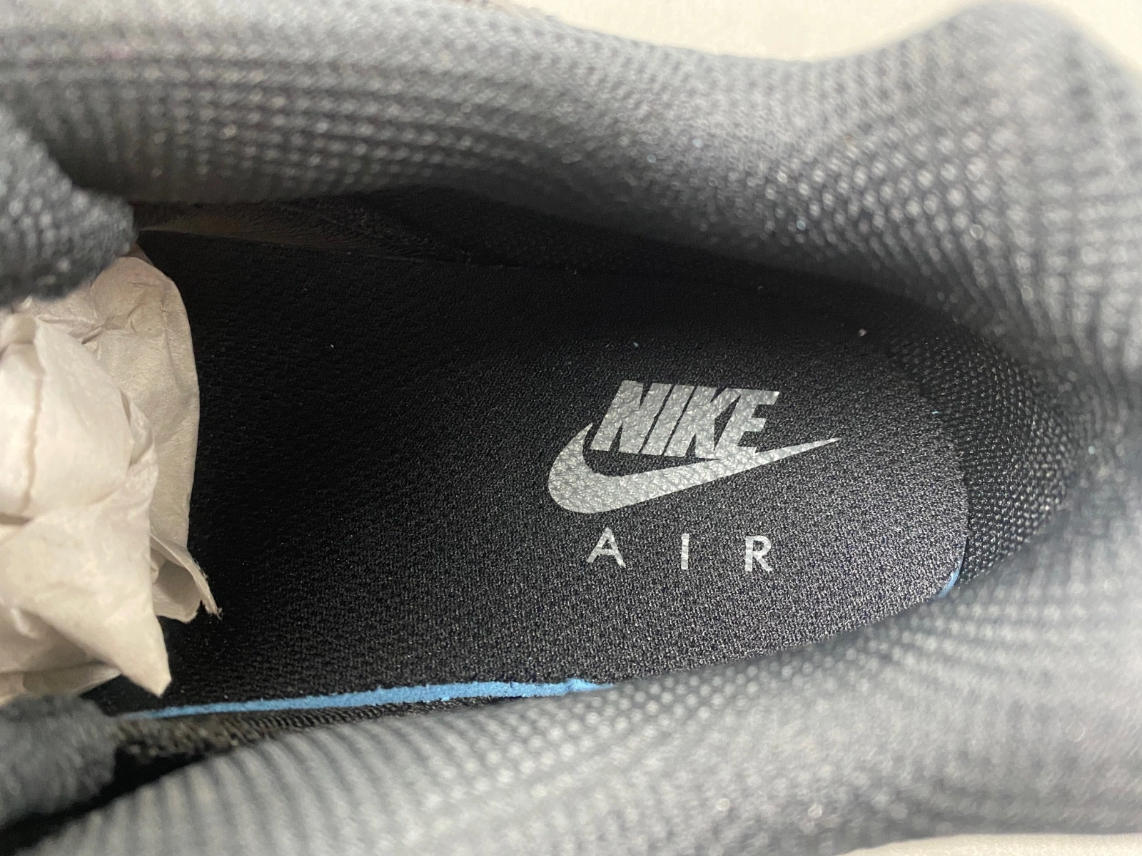 Nike Air Max 95 Essential Triple Black  CI3705-001