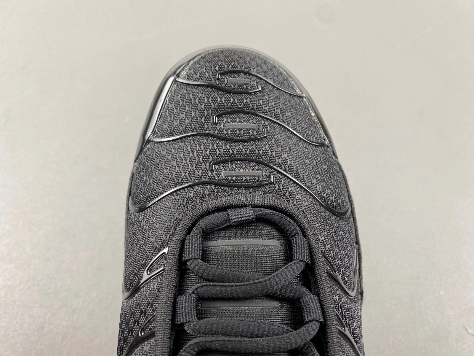 Nike Air Max Plus Triple Black Men's 604133-050