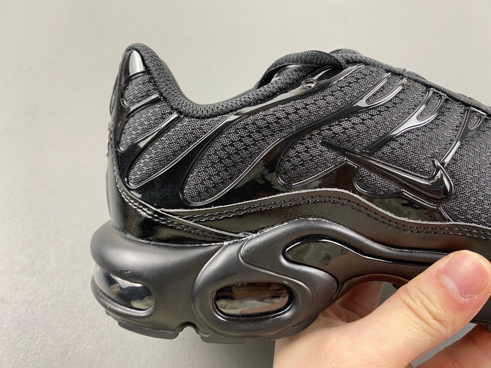 Nike Air Max Plus Triple Black Men's 604133-050