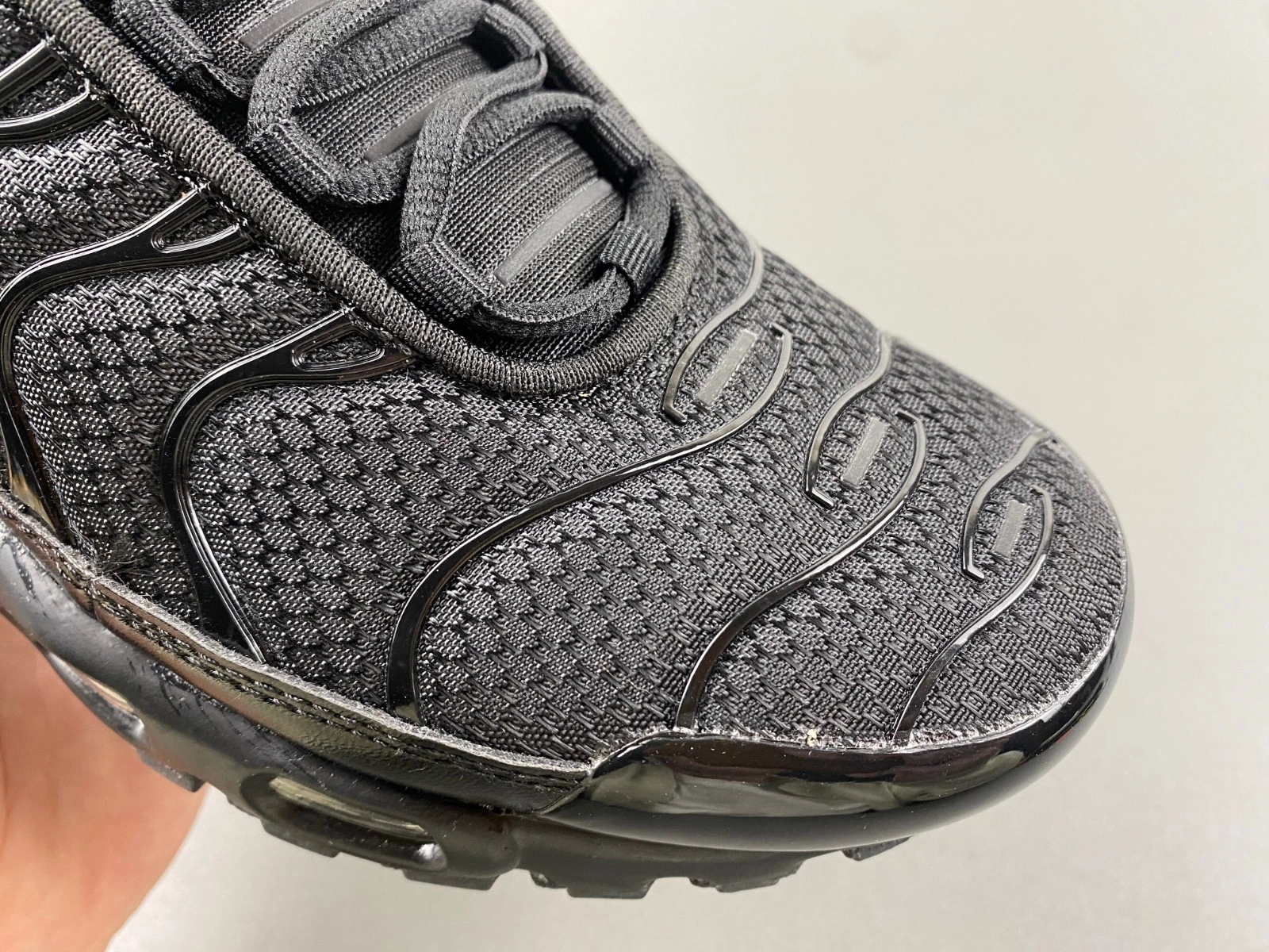 Nike Air Max Plus Triple Black Men's 604133-050