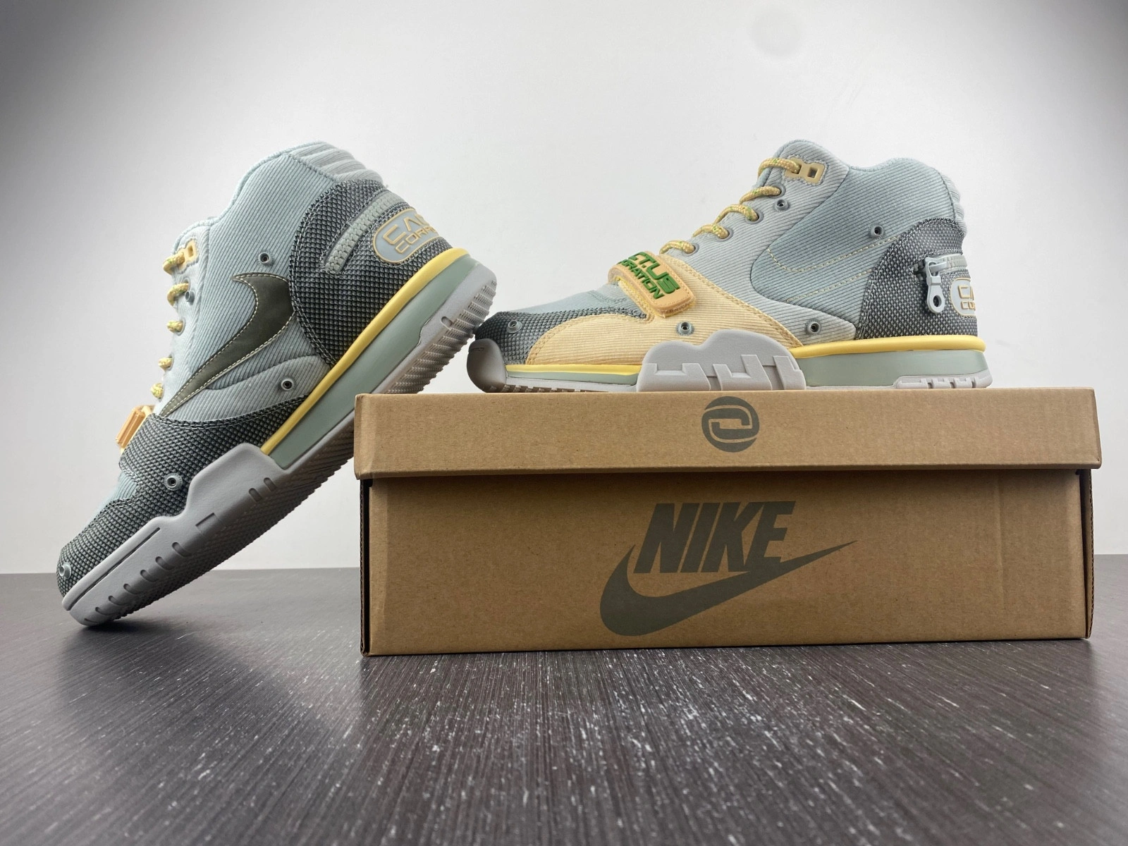 Nike Air Trainer 1 SP Travis Scott Grey Haze  DR7515-001
