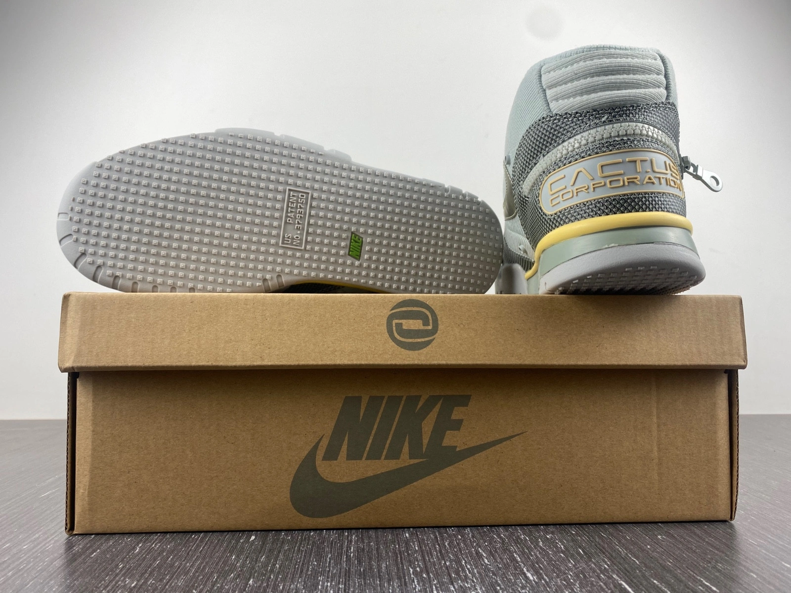 Nike Air Trainer 1 SP Travis Scott Grey Haze  DR7515-001