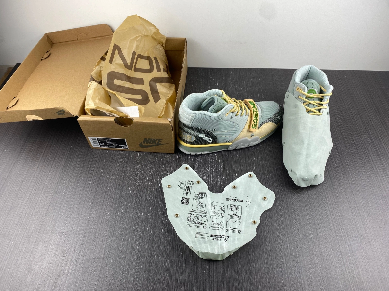 Nike Air Trainer 1 SP Travis Scott Grey Haze  DR7515-001