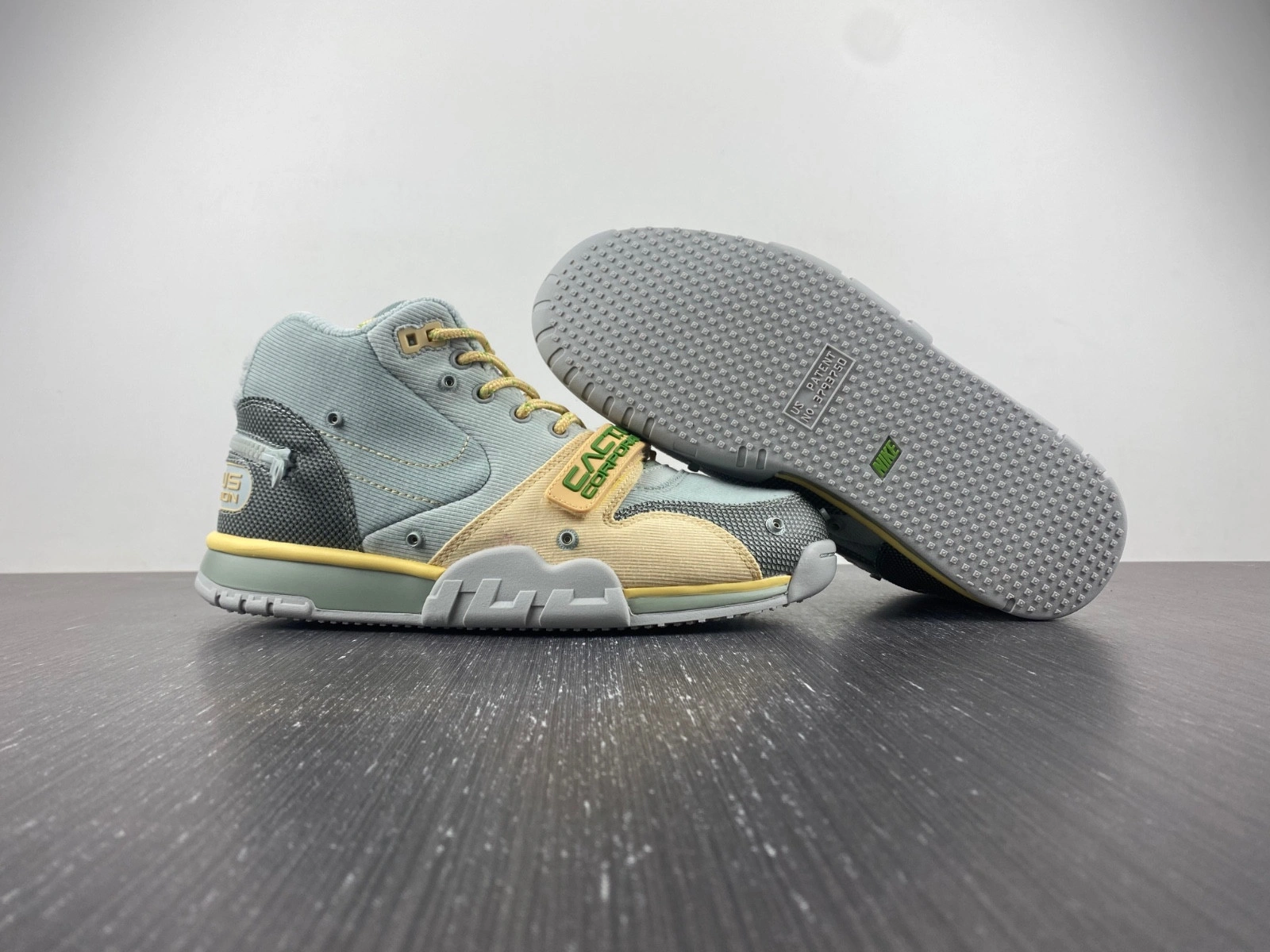 Nike Air Trainer 1 SP Travis Scott Grey Haze  DR7515-001