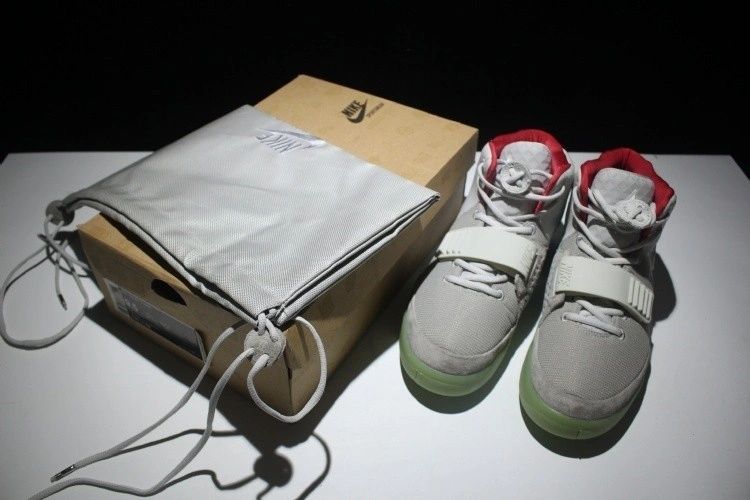 Nike Air Yeezy 2 Pure Platinum  508214-010
