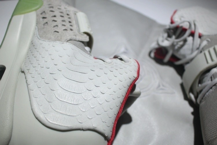 Nike Air Yeezy 2 Pure Platinum  508214-010