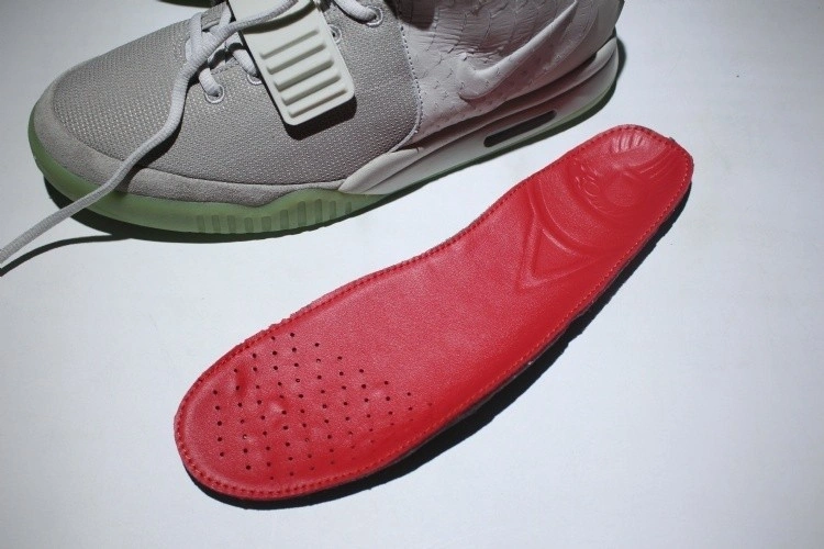 Nike Air Yeezy 2 Pure Platinum  508214-010