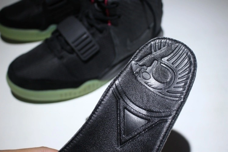 Nike Air Yeezy 2 Solar Red  508214-006