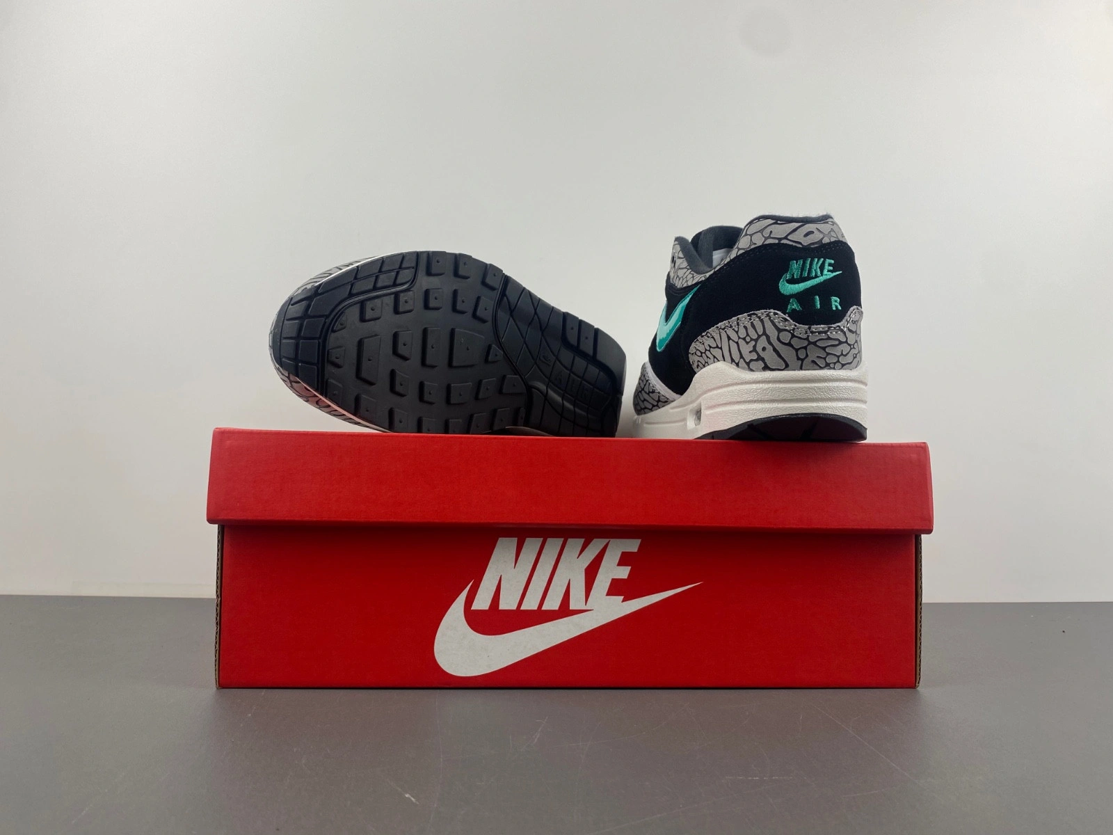 Nike Atmos x Air Max 1 Retro 2017 Elephant 908366-001