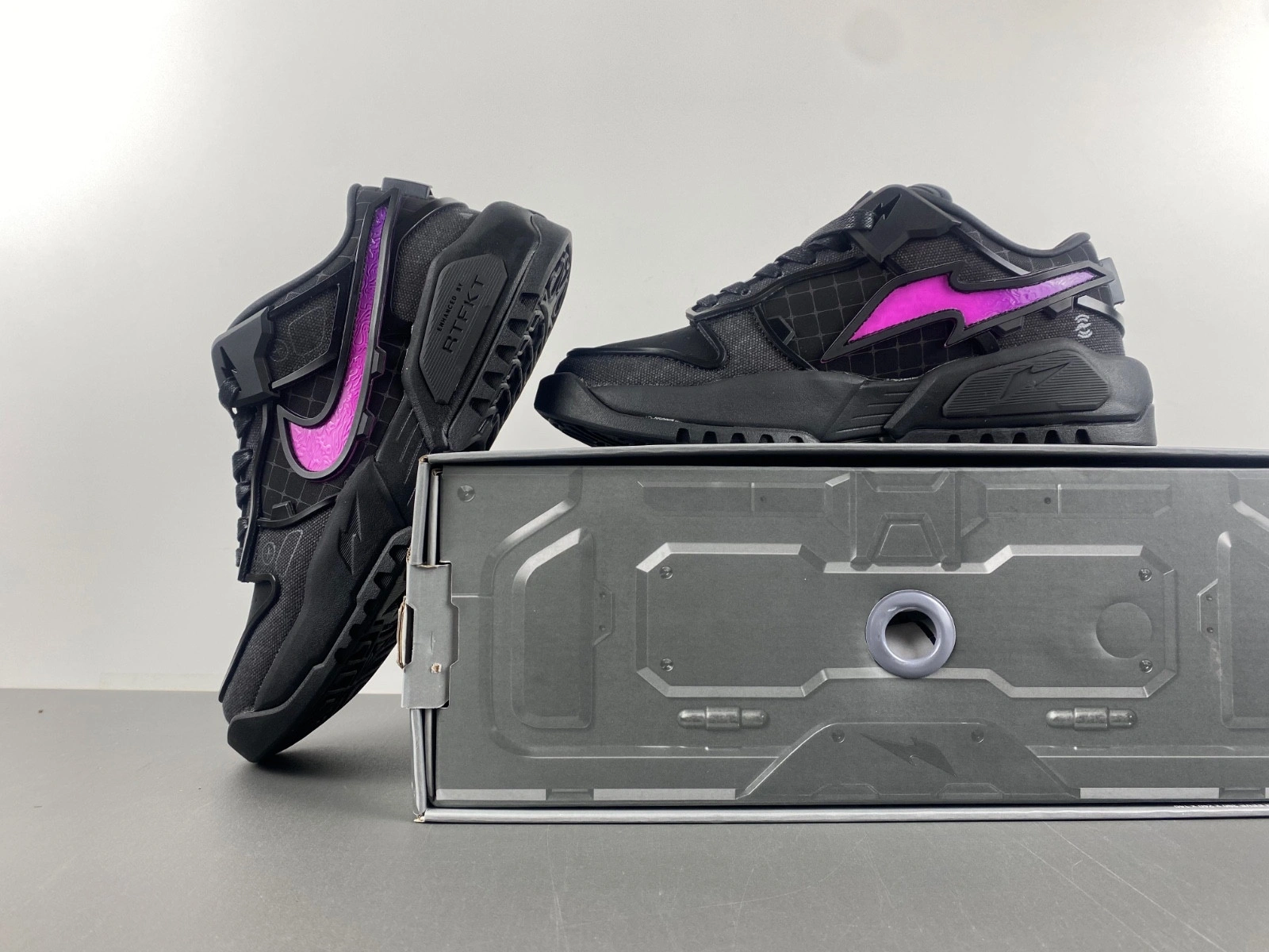 Nike Dunk Genesis Low RTFKT Void (Edition of 11394)  HM4465-001