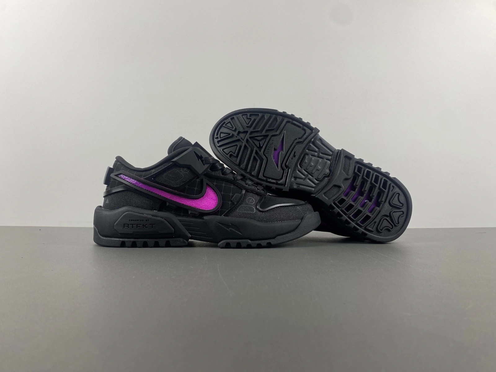 Nike Dunk Genesis Low RTFKT Void (Edition of 11394)  HM4465-001