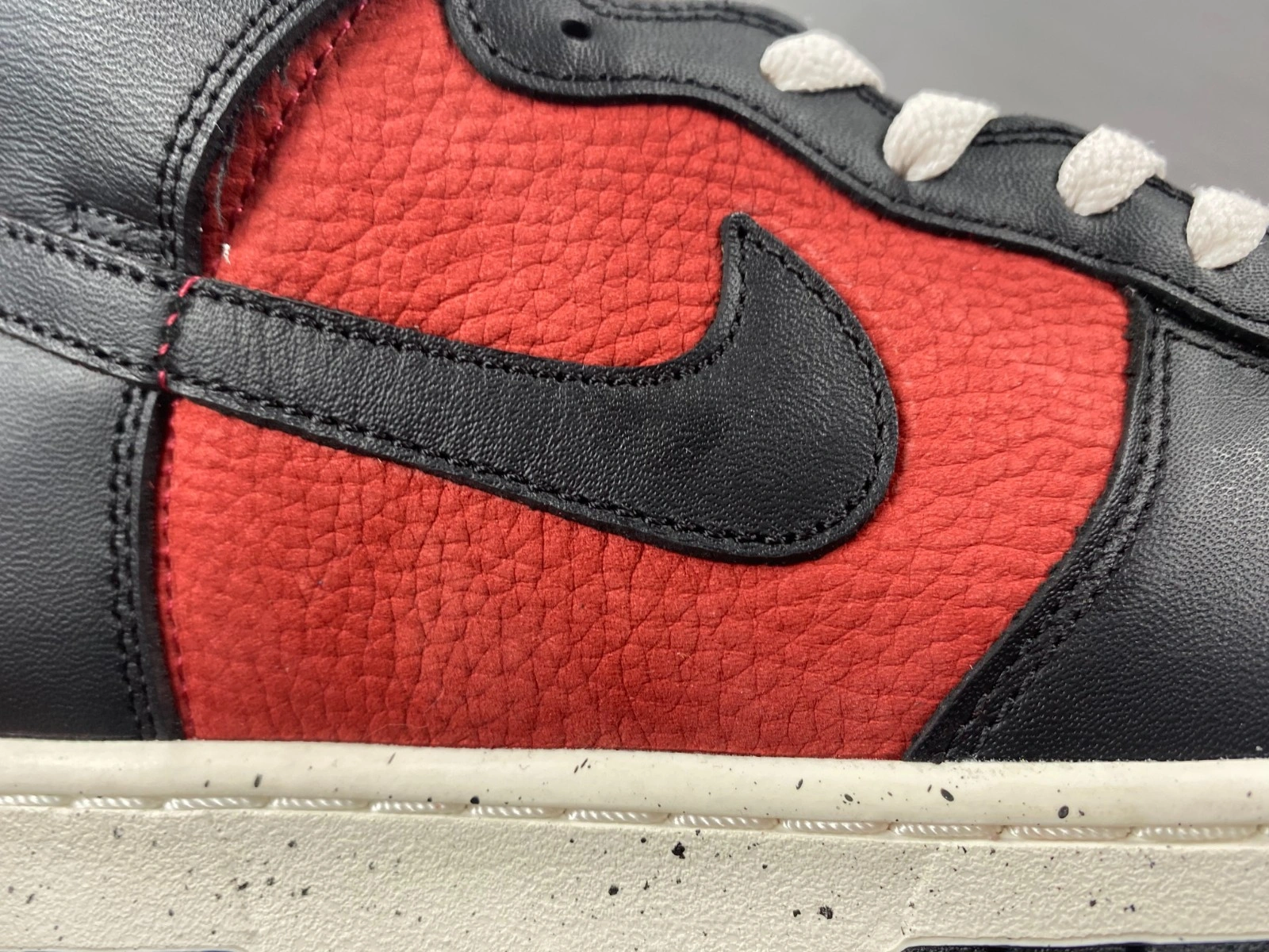 Nike Dunk High 1985 Undercover UBA - DD9401-600