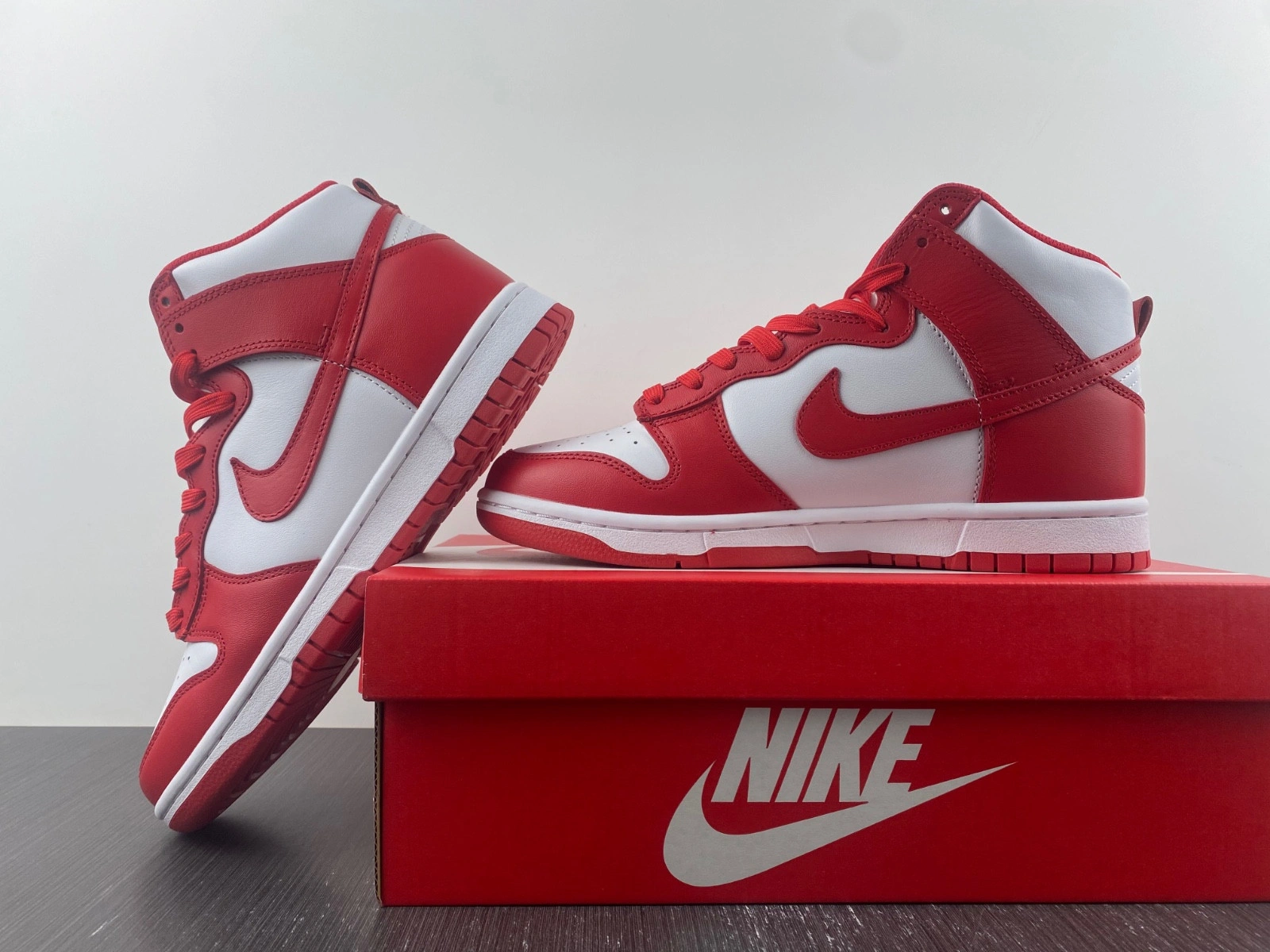 Nike Dunk High Championship White Red  DD1399-106
