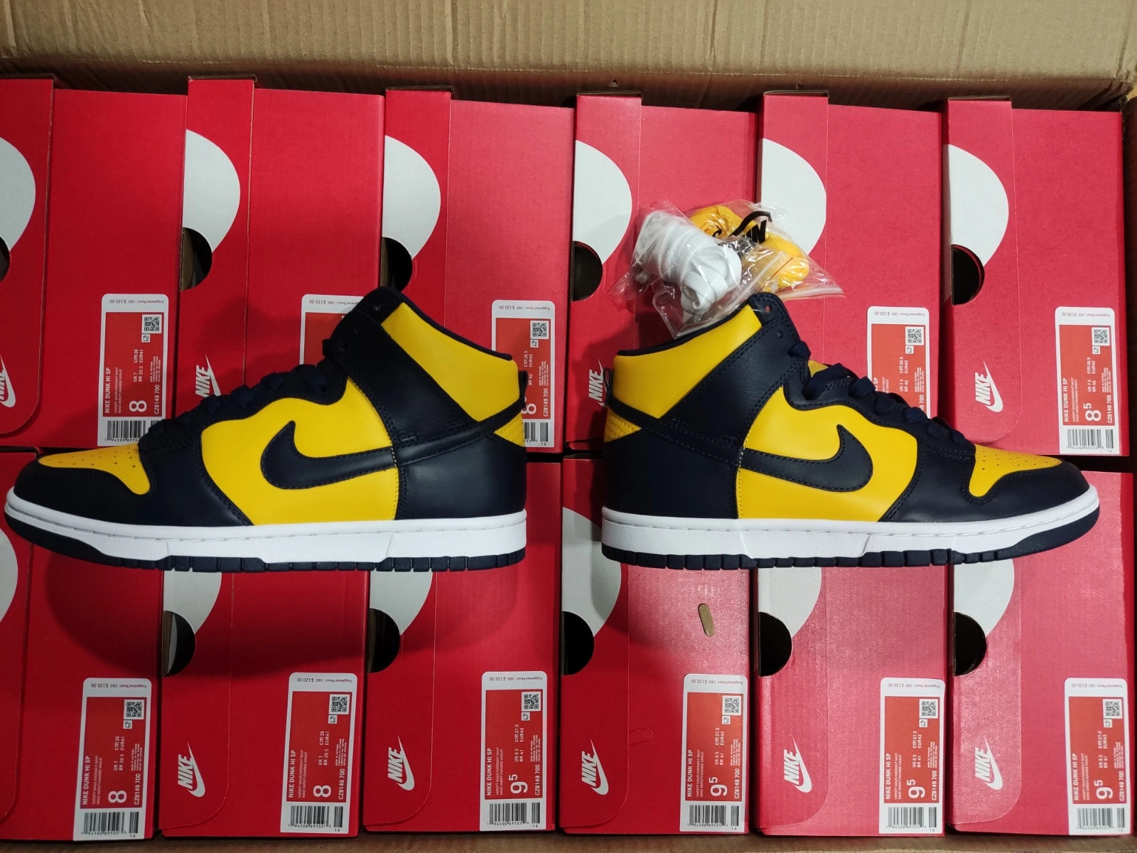 Nike Dunk High Michigan (2020) - CZ8149-700