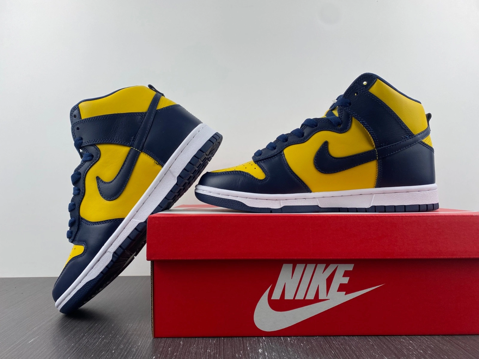 Nike Dunk High Michigan (2020) - CZ8149-700