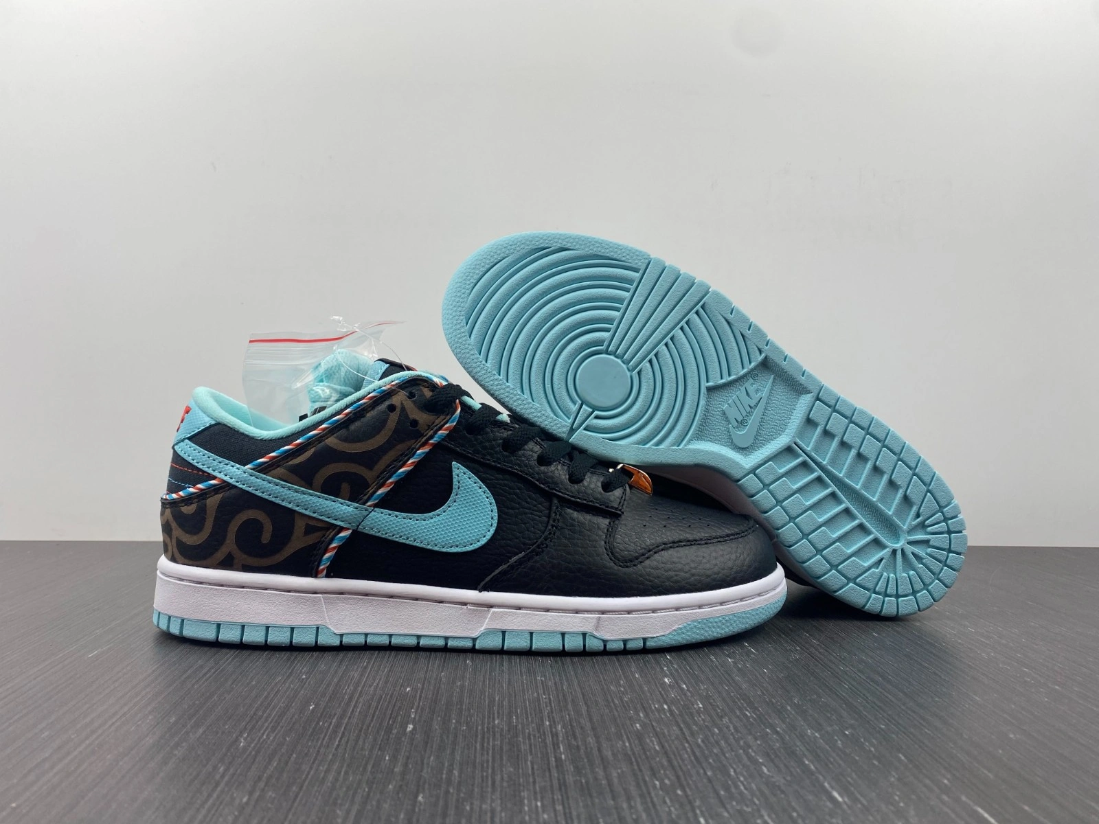 Nike Dunk Low Barber Shop Black DH7614-001