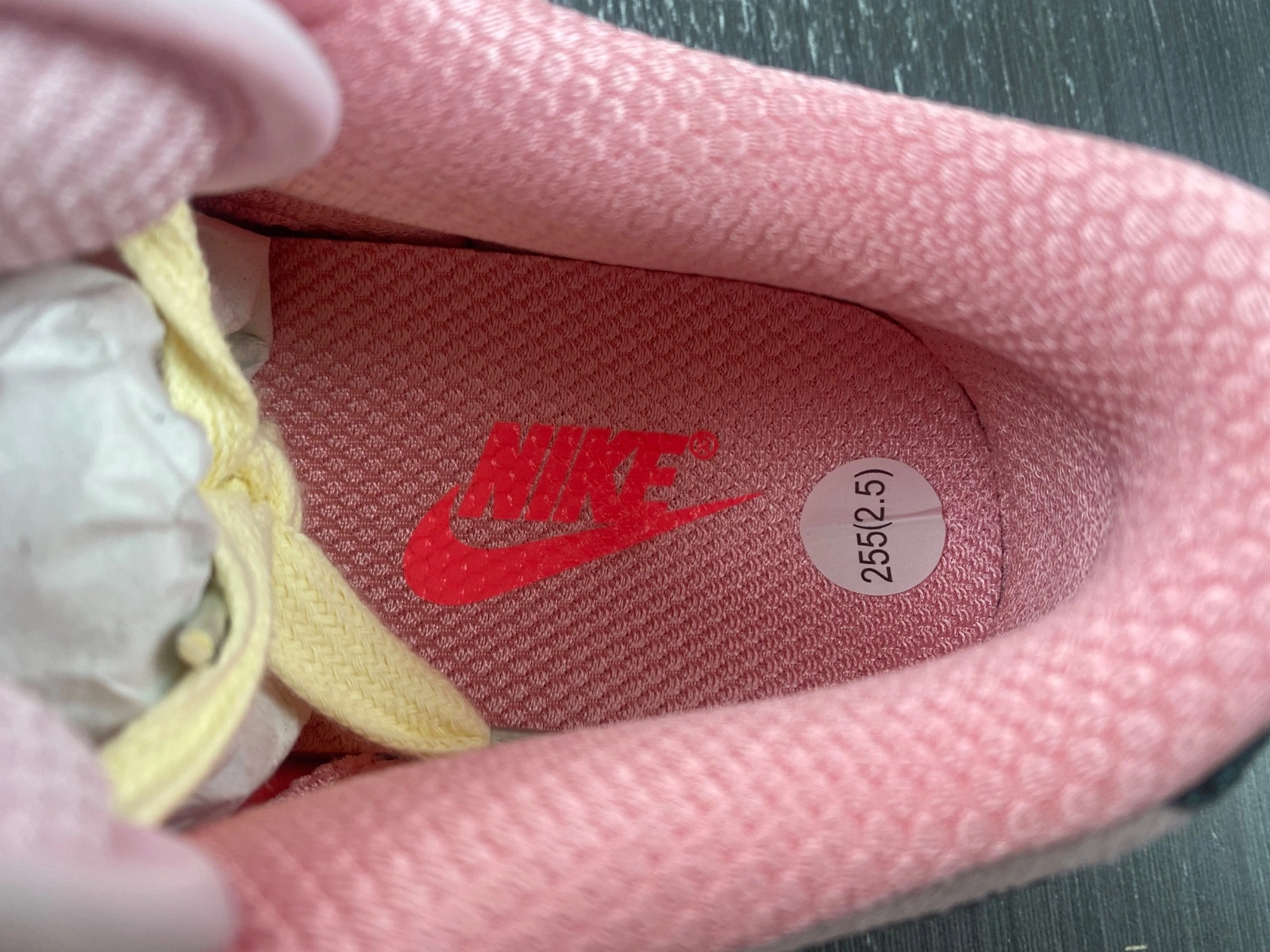 Nike Dunk Low “Barbie”  FN8927-621