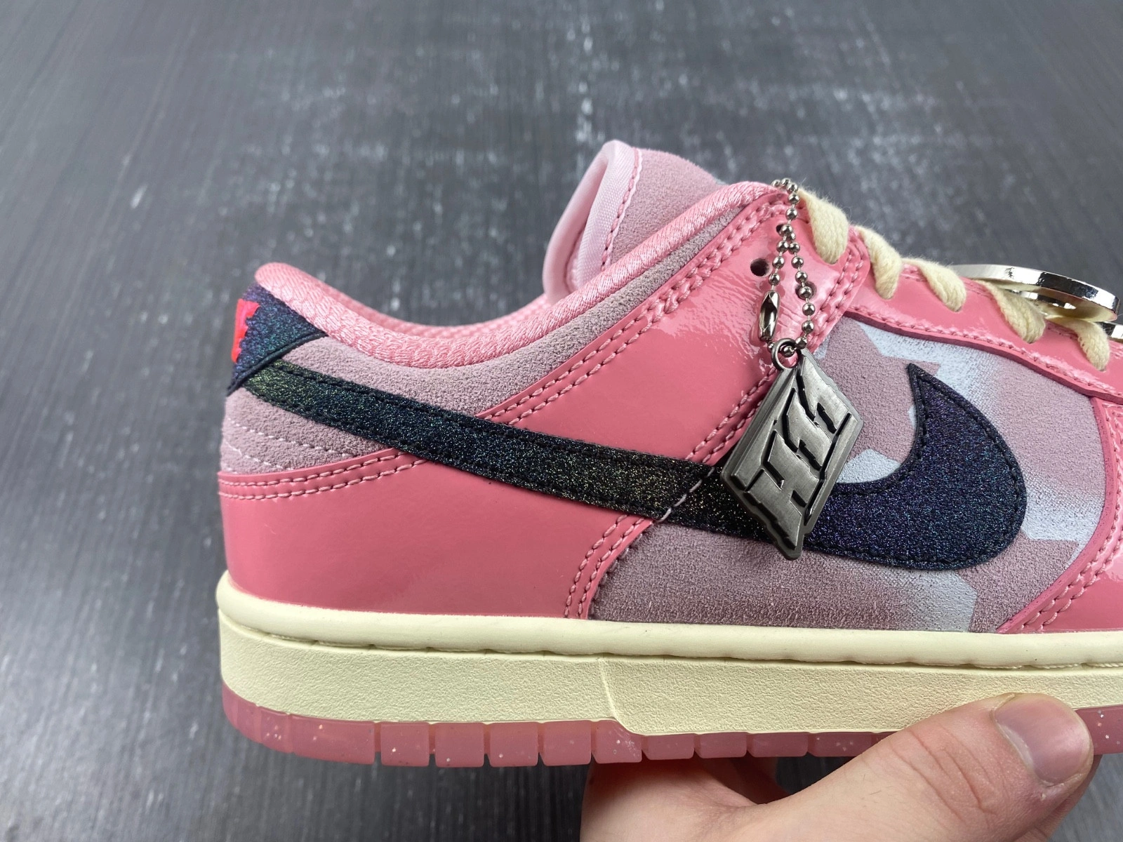 Nike Dunk Low “Barbie”  FN8927-621
