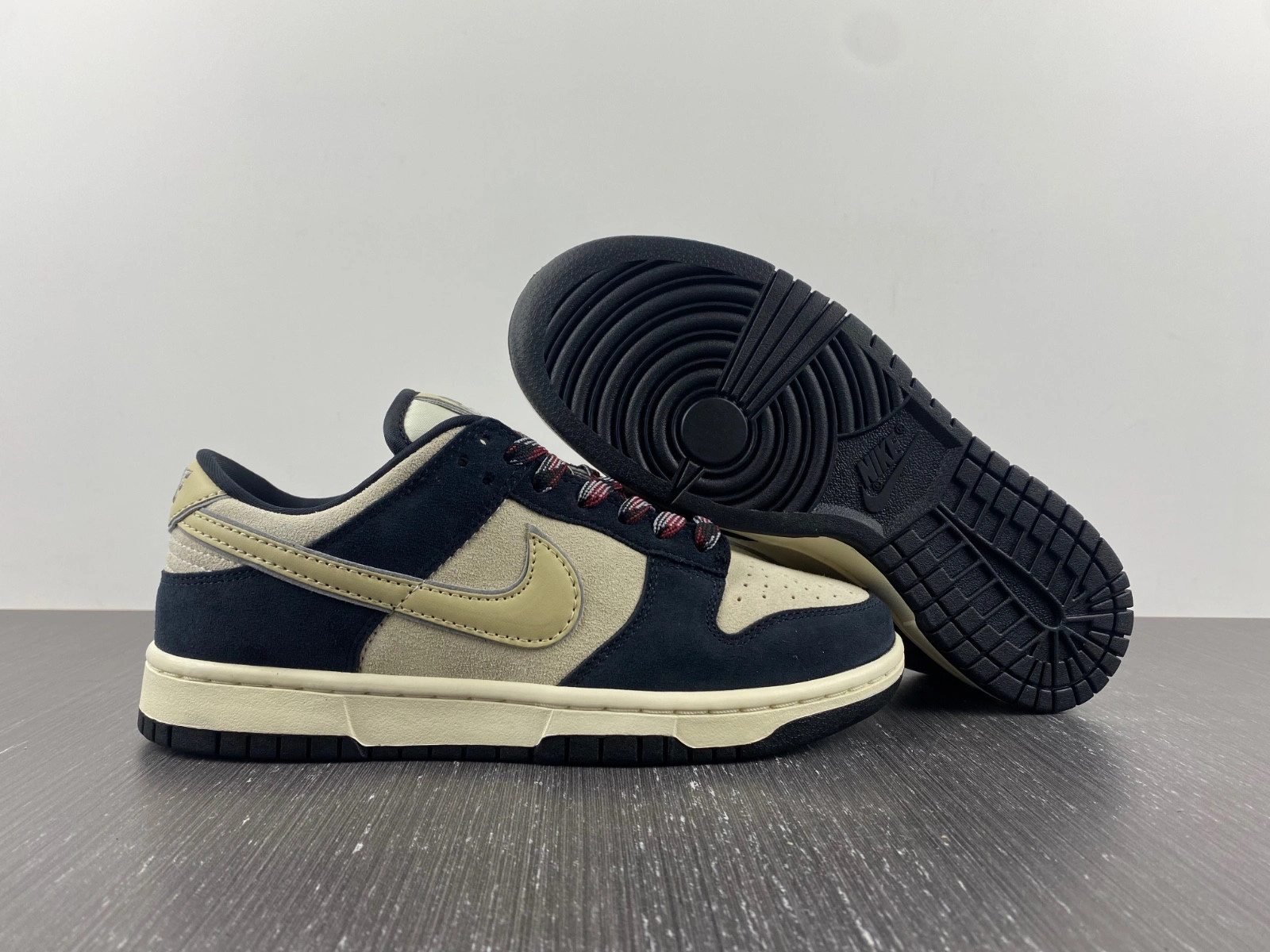 Nike Dunk Low Black Suede DV3054-001