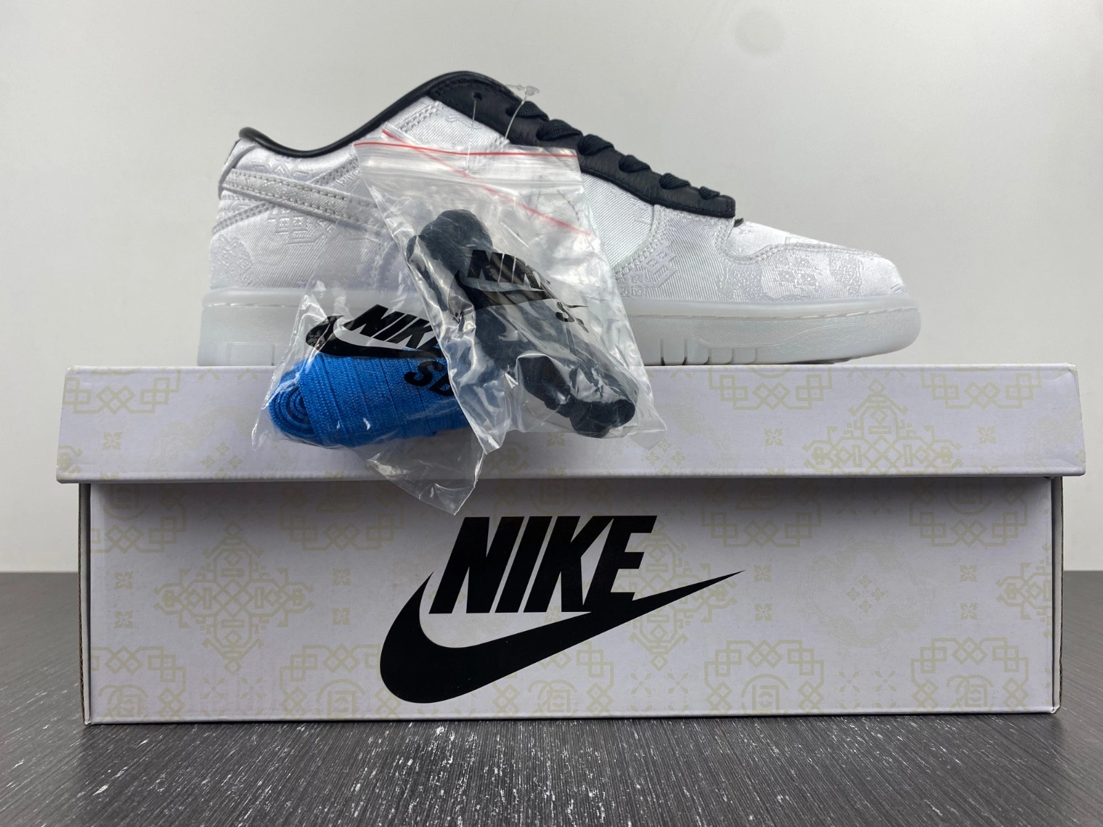 Nike Dunk Low CLOT x fragment   FN0315-110