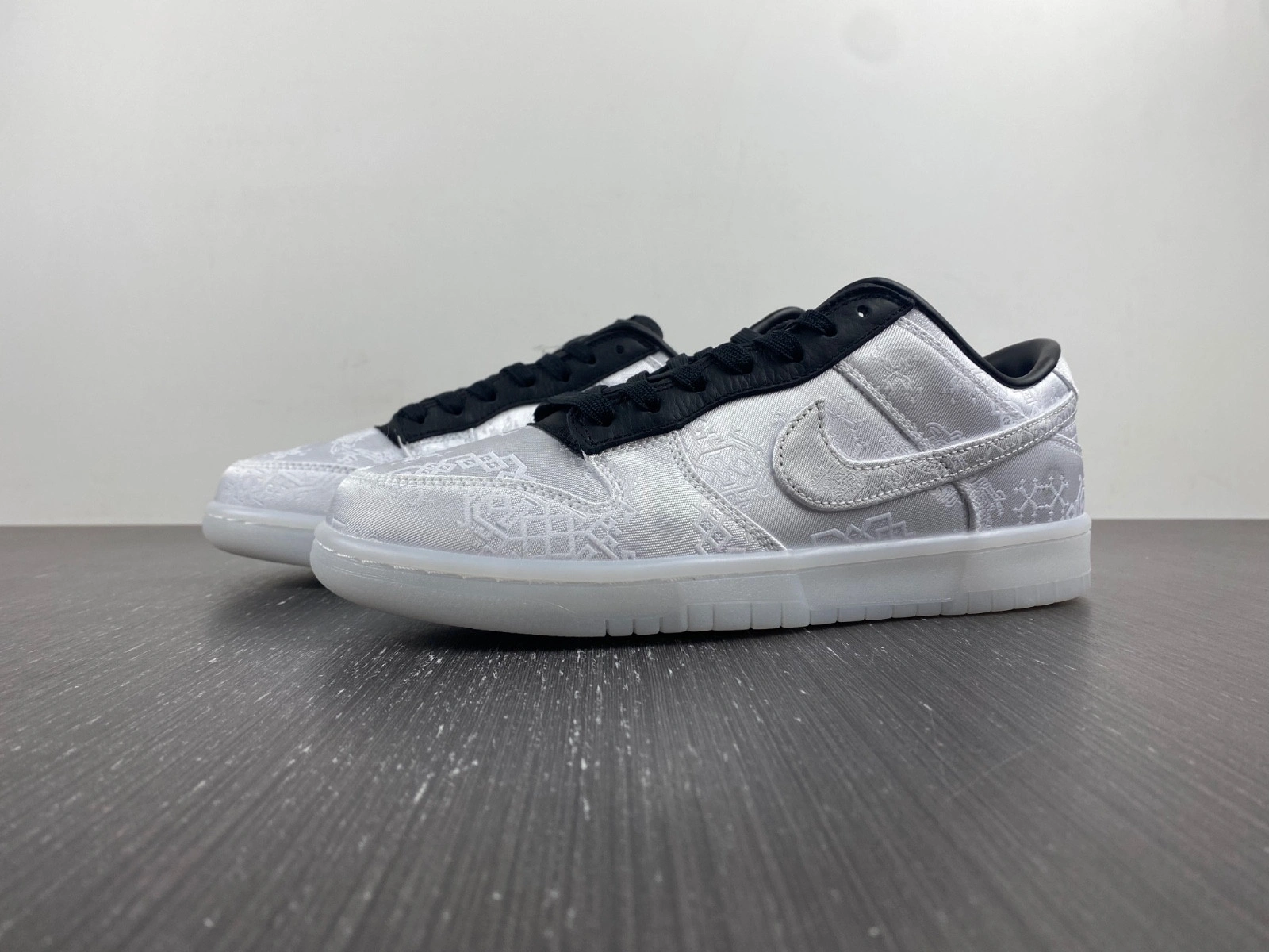 Nike Dunk Low CLOT x fragment   FN0315-110