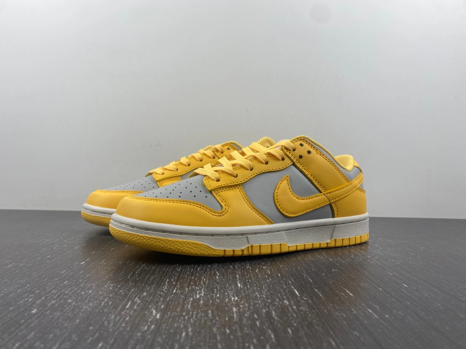 Nike Dunk Low Citron Pulse (Women's) - DD1503-002